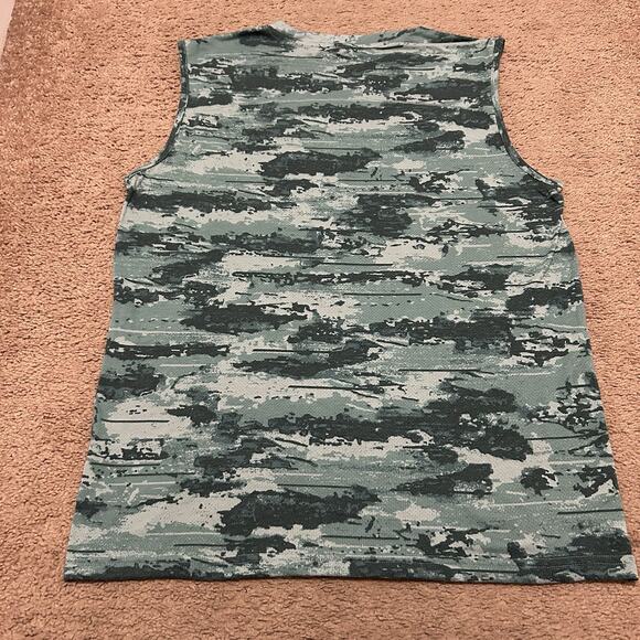 Men’s Green Camo Gymshark Tank Top Sleeveless Size Large Breathable - Picture 7 of 7